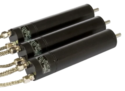Space restricted servomotor execution